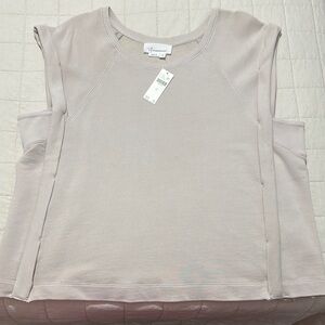 NEW! Anthro top
